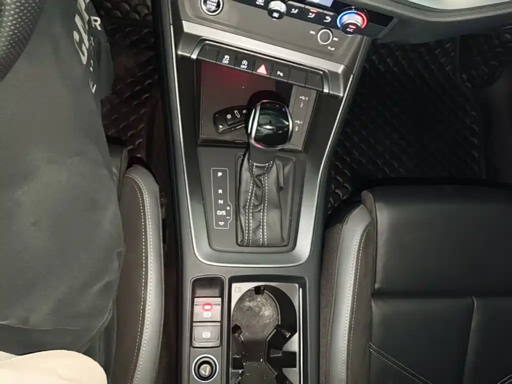 Audi Q3 Sportback 2022 — фото 14