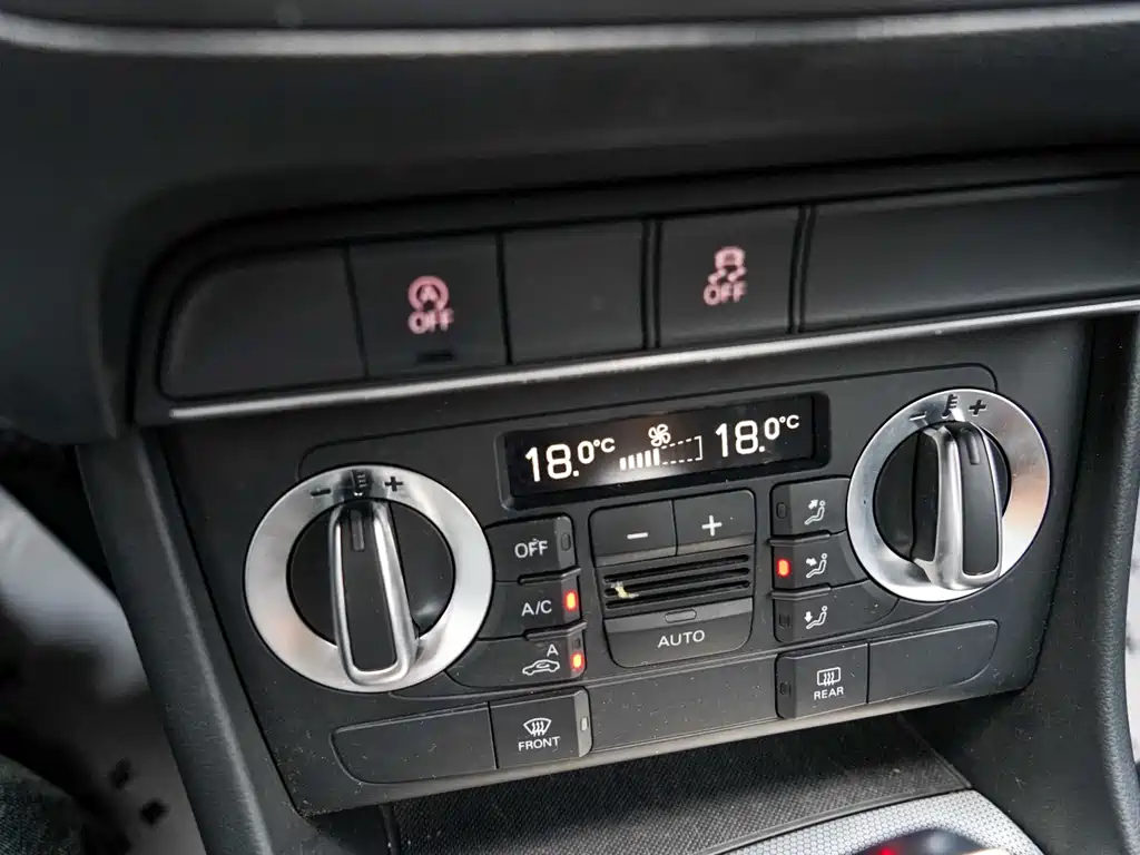Audi Q3 2014 — фото 16