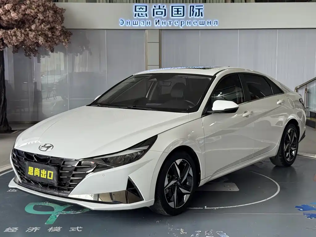 Hyundai Elantra 2023