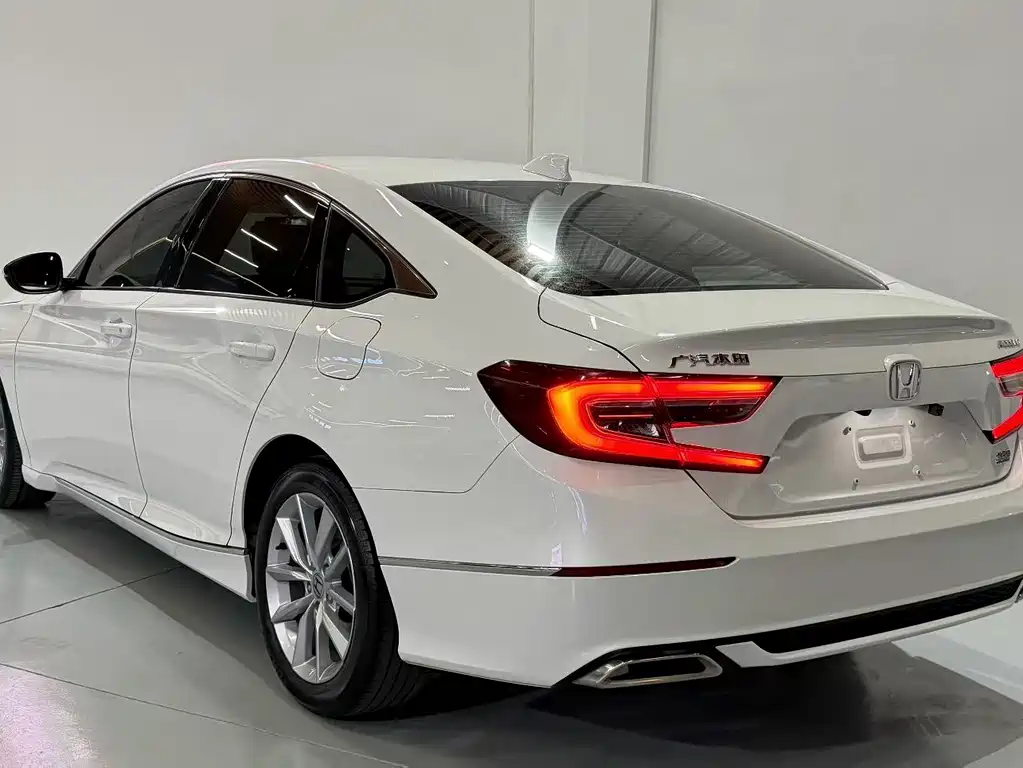 Honda Accord 2023 — фото 9