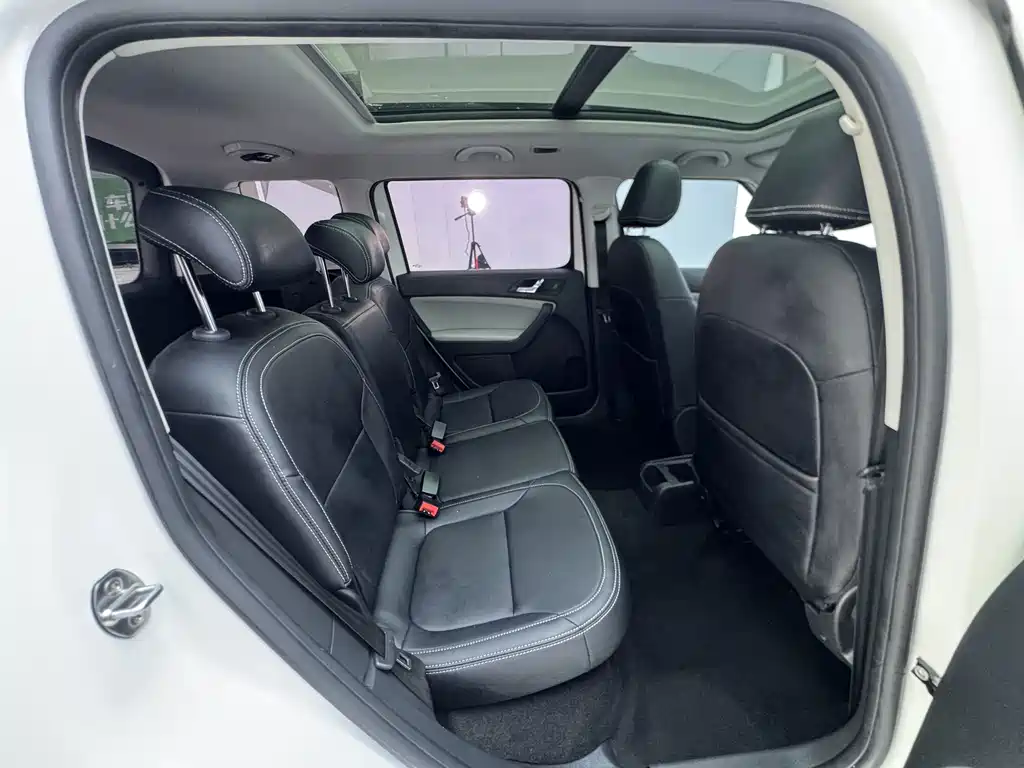 Skoda Yeti 2018 — фото 22