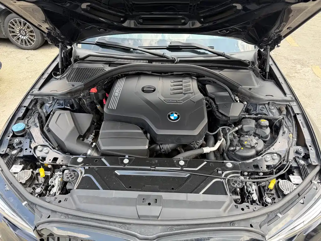 BMW 3 Series 2021 — фото 11