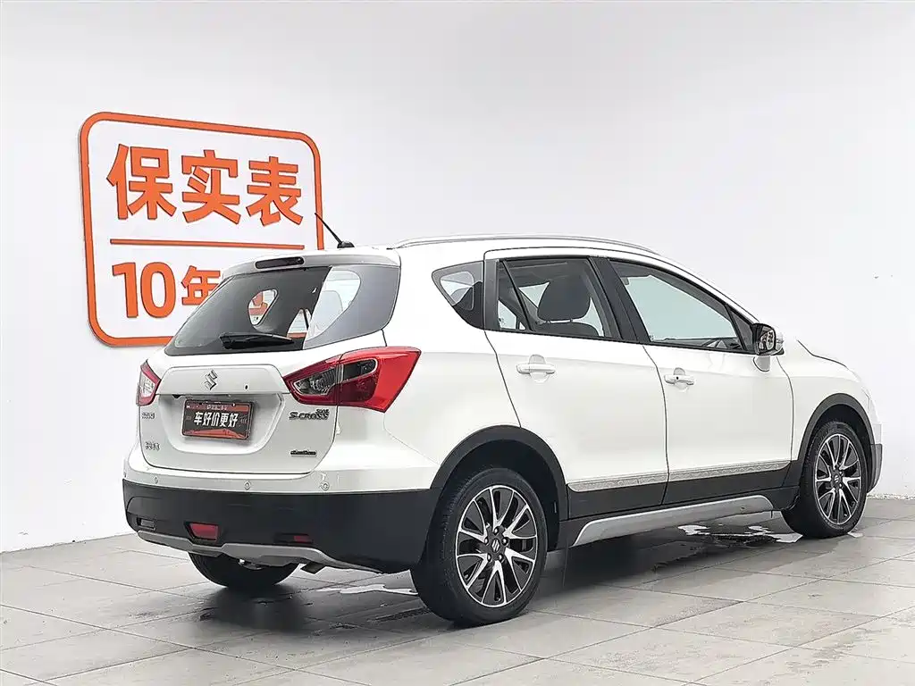 Suzuki S-Cross 2015
