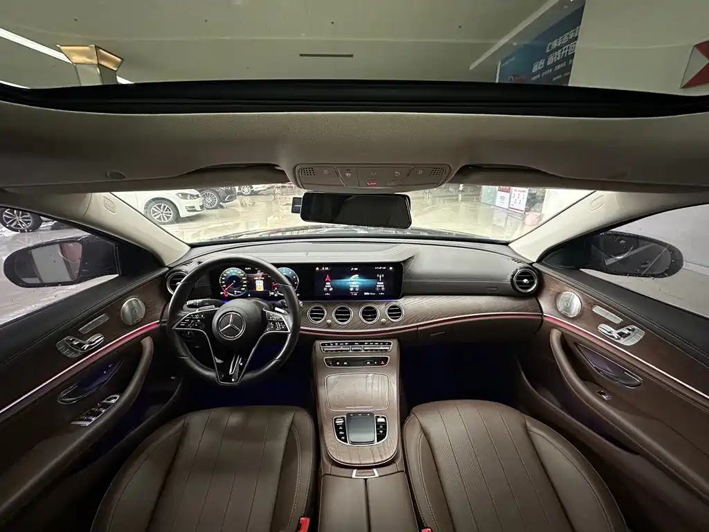 Mercedes-Benz E-Class 2022 — фото 17