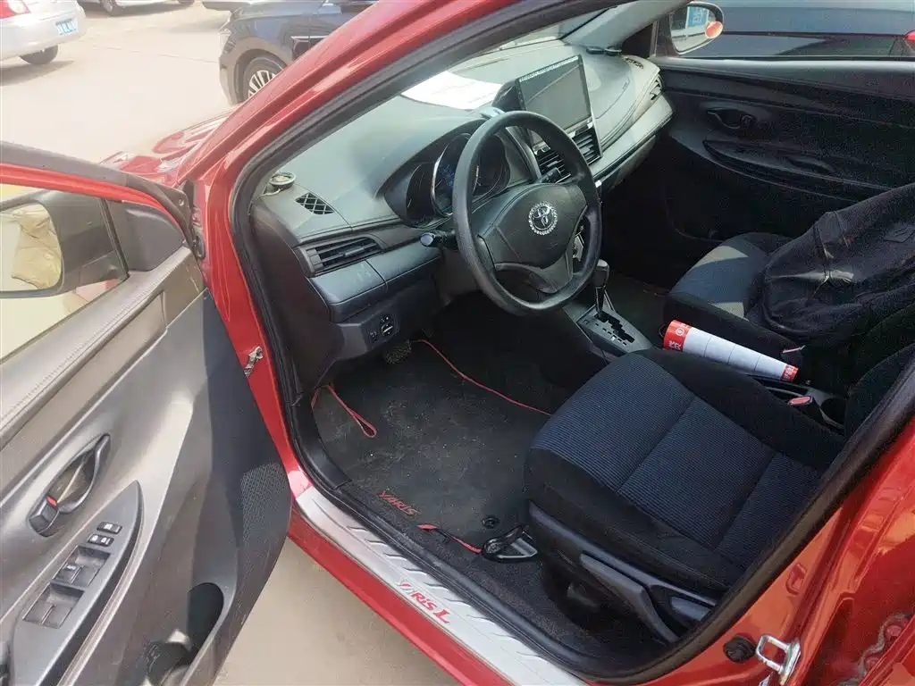 Toyota Yaris L 2016 — фото 16