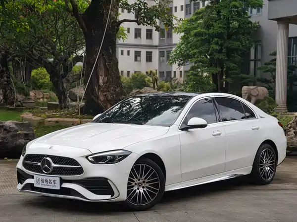 Mercedes-Benz C-Class 2024