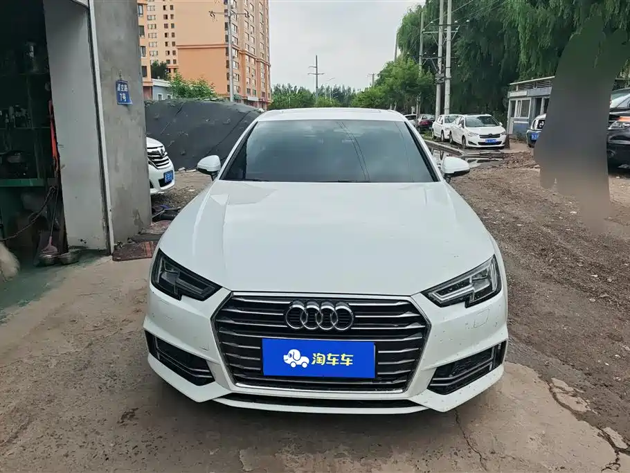Audi A4L 2019