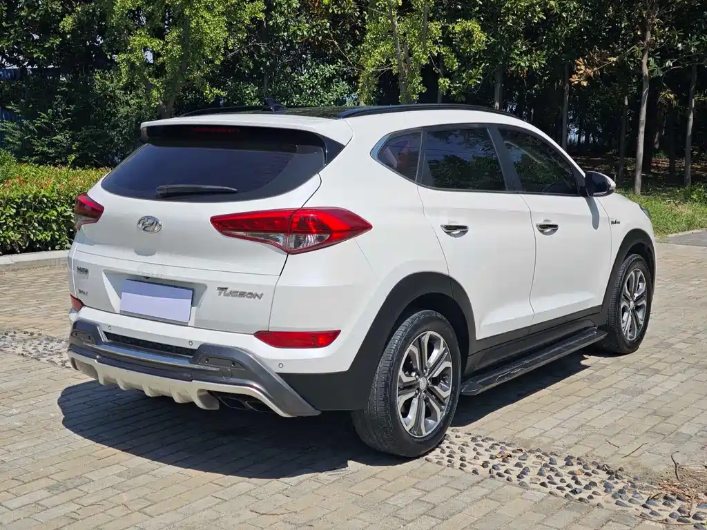 Hyundai Tucson 2016 — фото 8