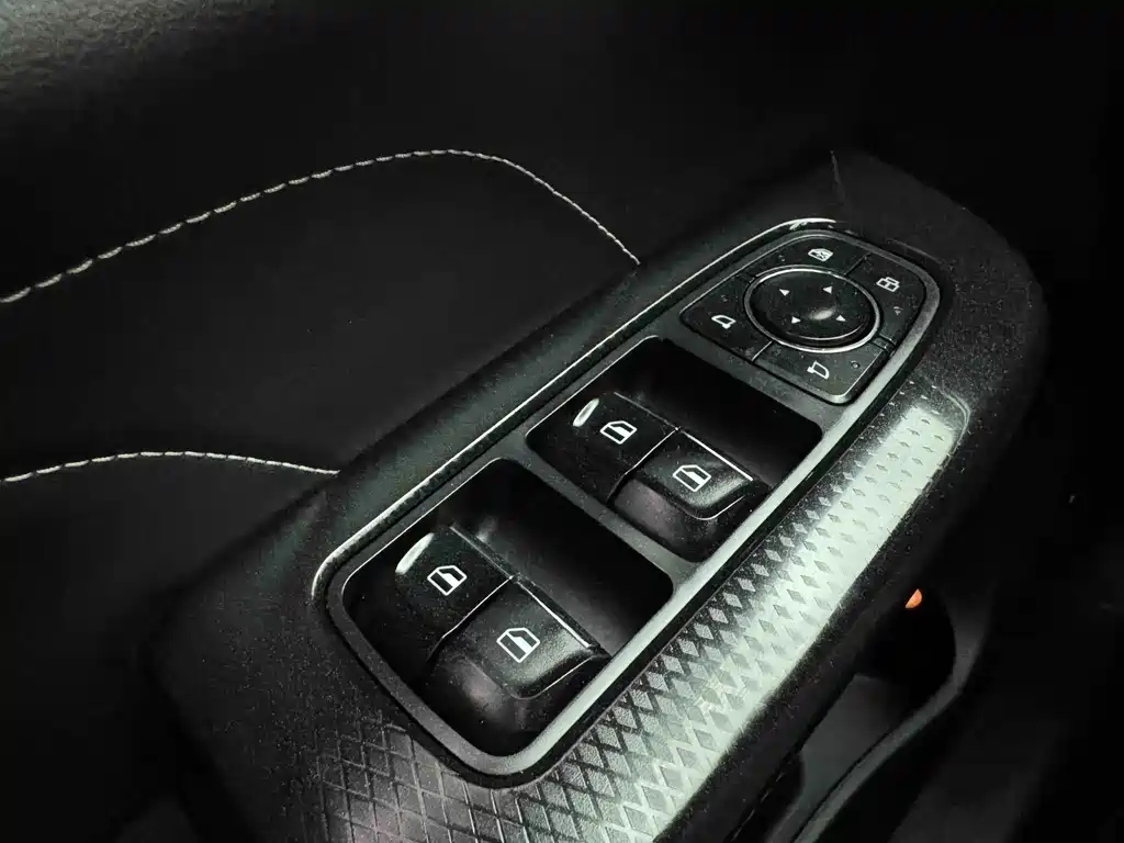 Haval M6 2023 — фото 17