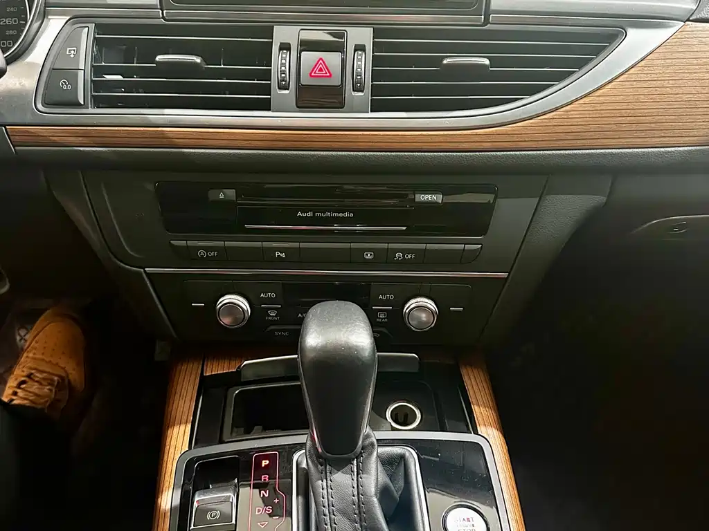 Audi A6L 2017 — фото 14