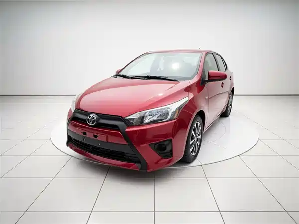 Toyota Yaris L 2014