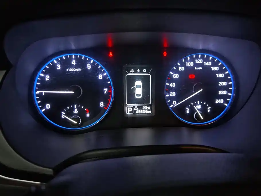 Hyundai Mistra 2015 — фото 14