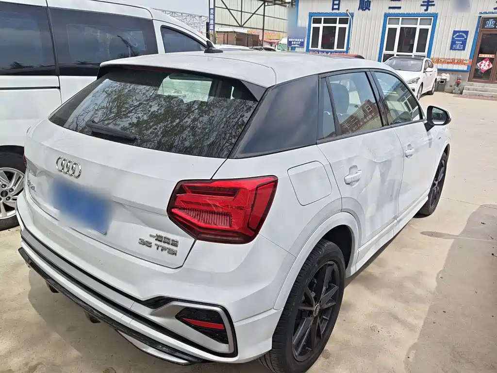 Audi Q2L 2022