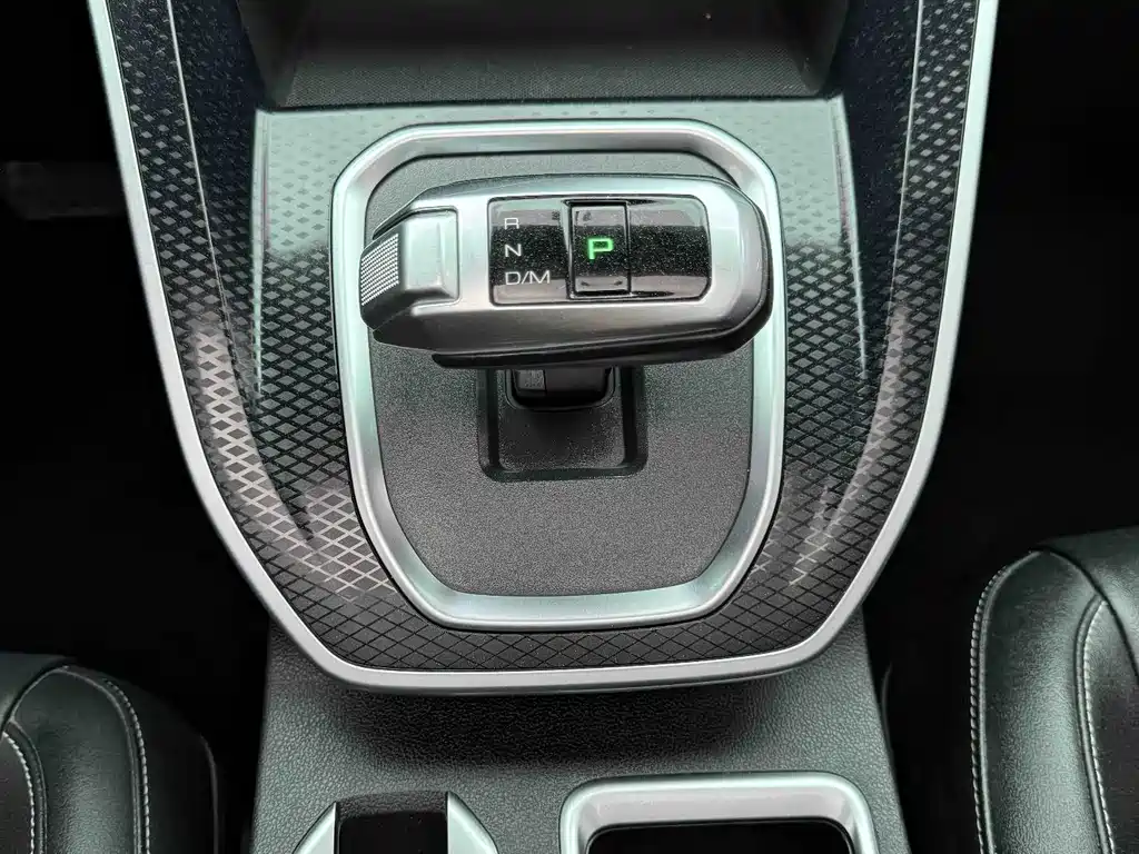 Haval M6 2023 — фото 19