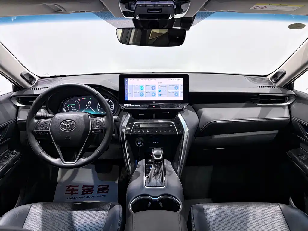 Toyota Venza 2023 — фото 11
