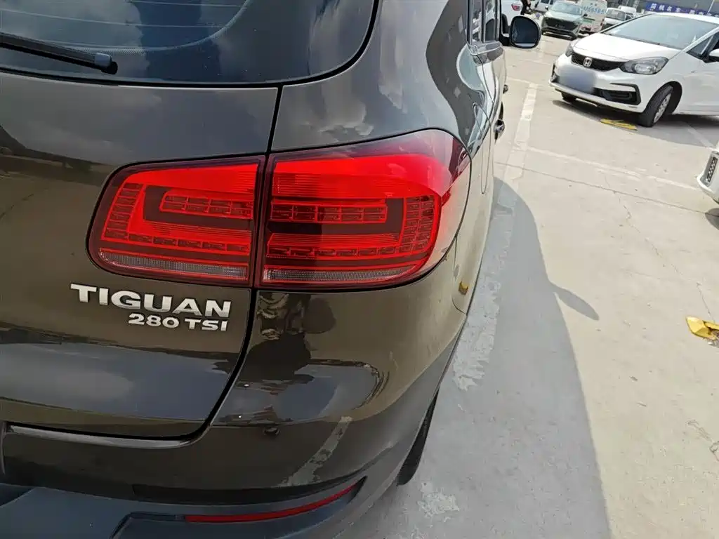 Volkswagen Tiguan 2017 — фото 24