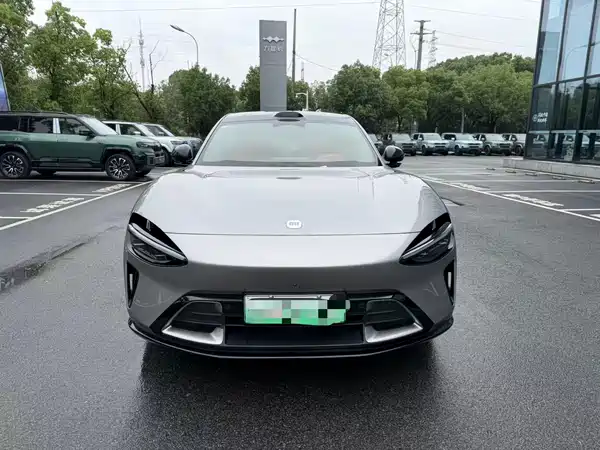 Xiaomi YU7 2025