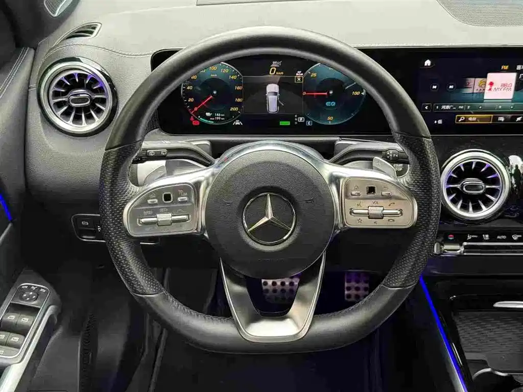 Mercedes-Benz EQB 2022