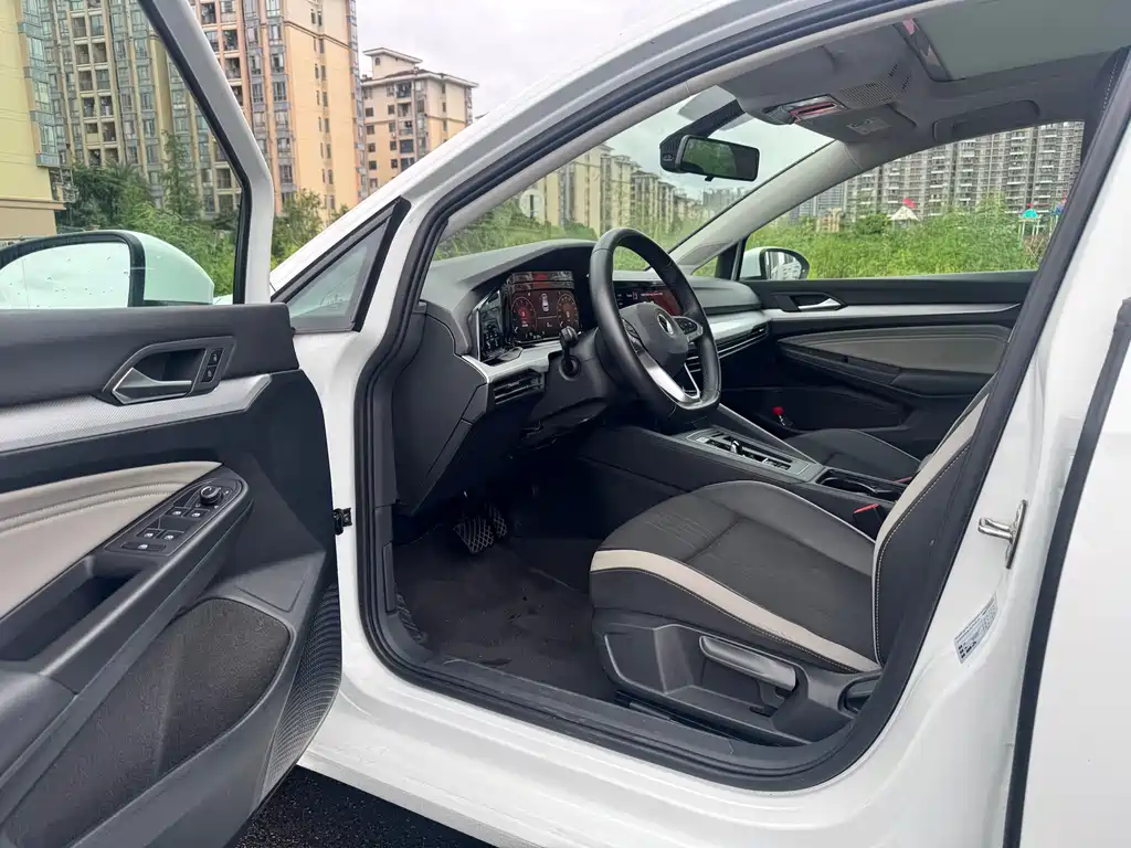 Volkswagen Golf 2022