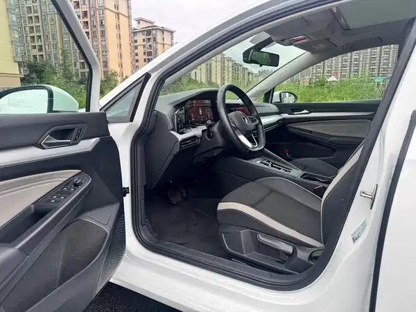 Volkswagen Golf 2022