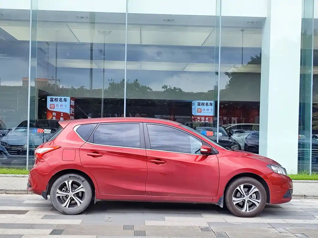 Nissan Tiida 2020
