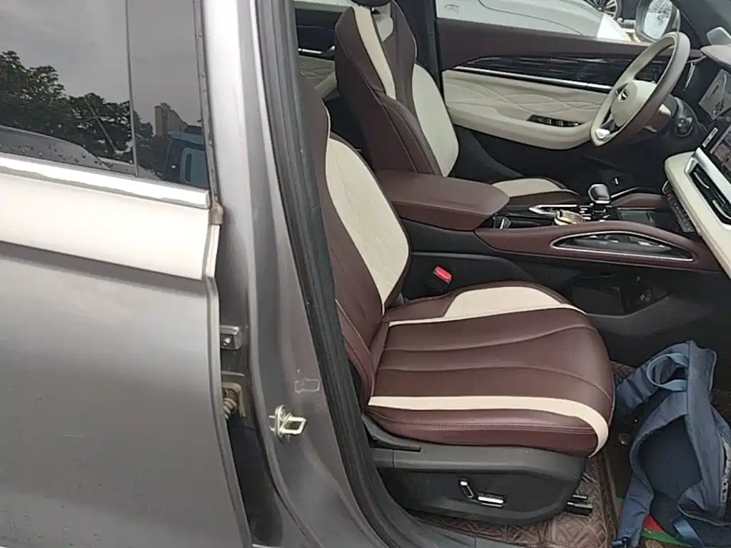 Geely Xingyue L 2023 — фото 25