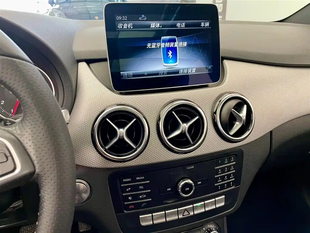 Mercedes-Benz B-Class 2019 — фото 11
