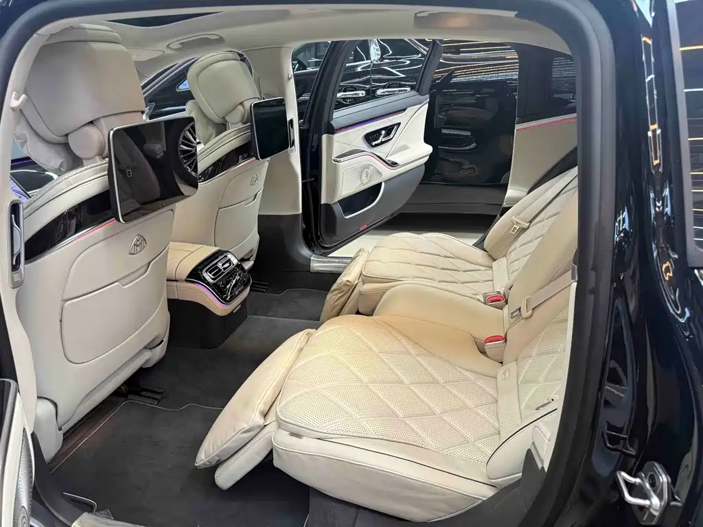 Mercedes-Benz Maybach S-Class 2025 — фото 10