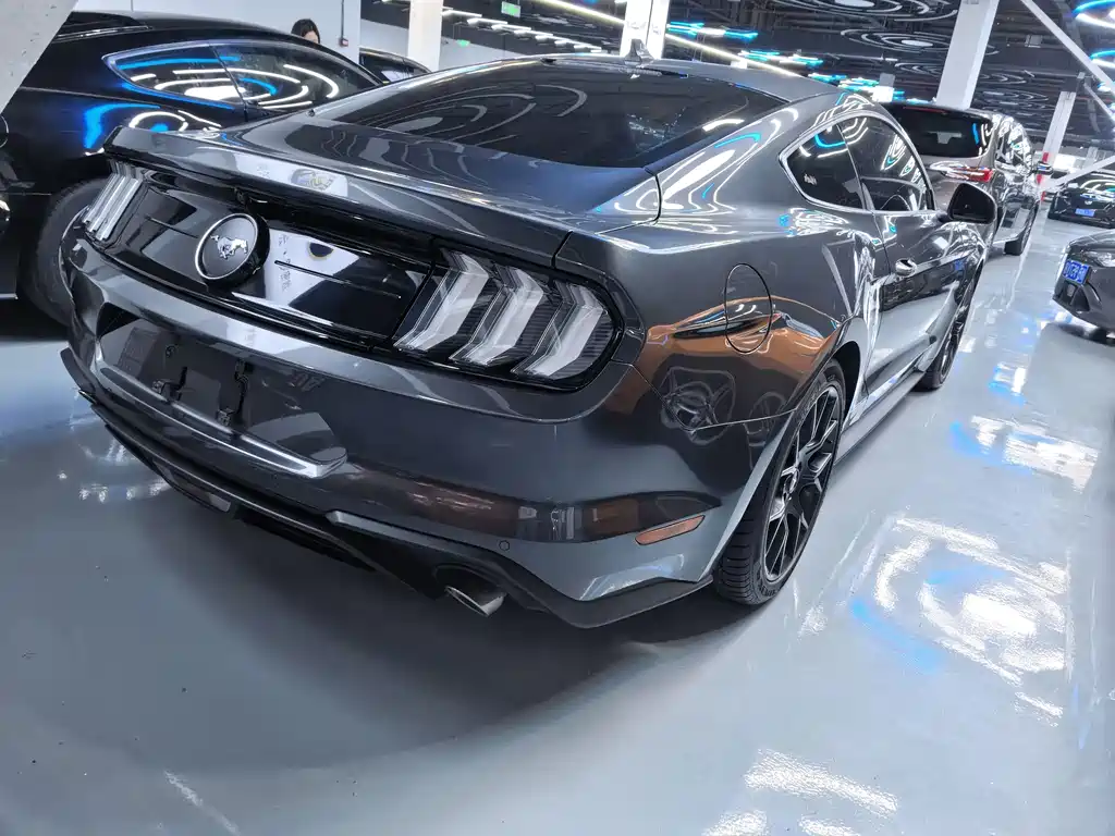 Ford Mustang 2020 — фото 15