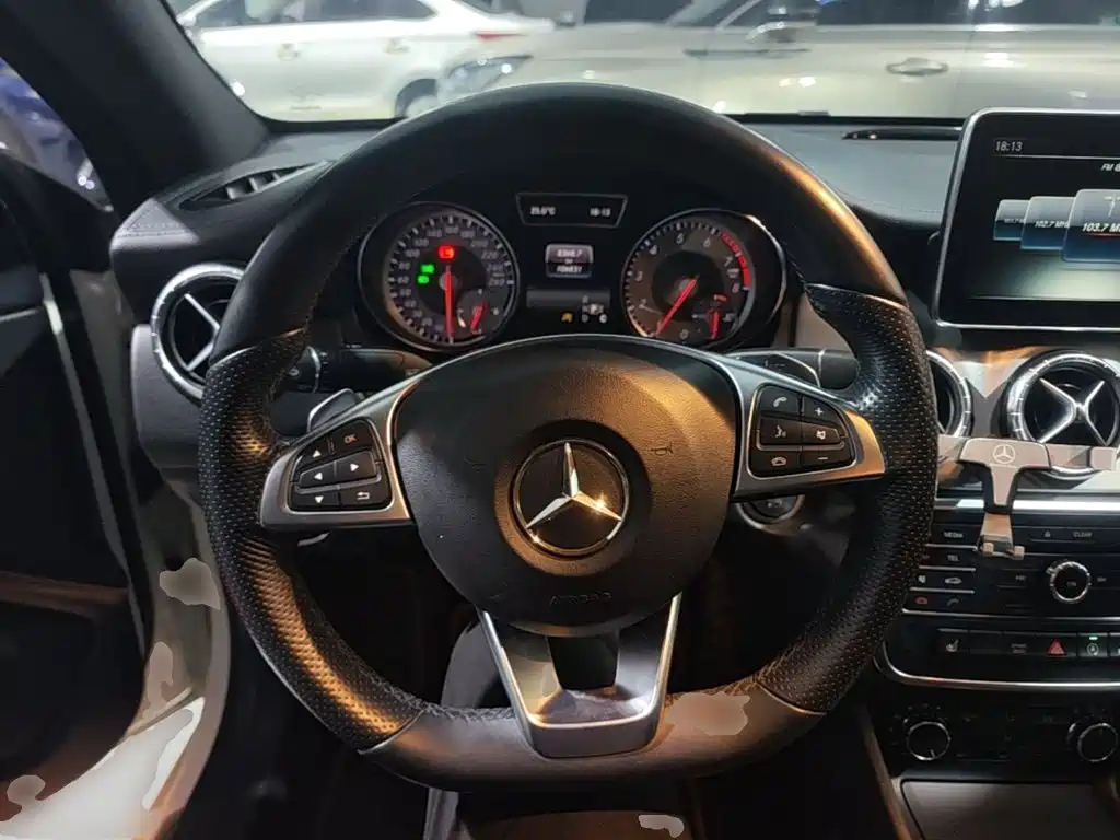 Mercedes-Benz CLA 2016 — фото 11