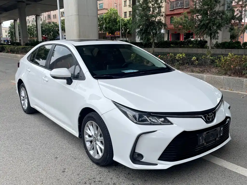 Toyota Corolla 2022 — фото 3