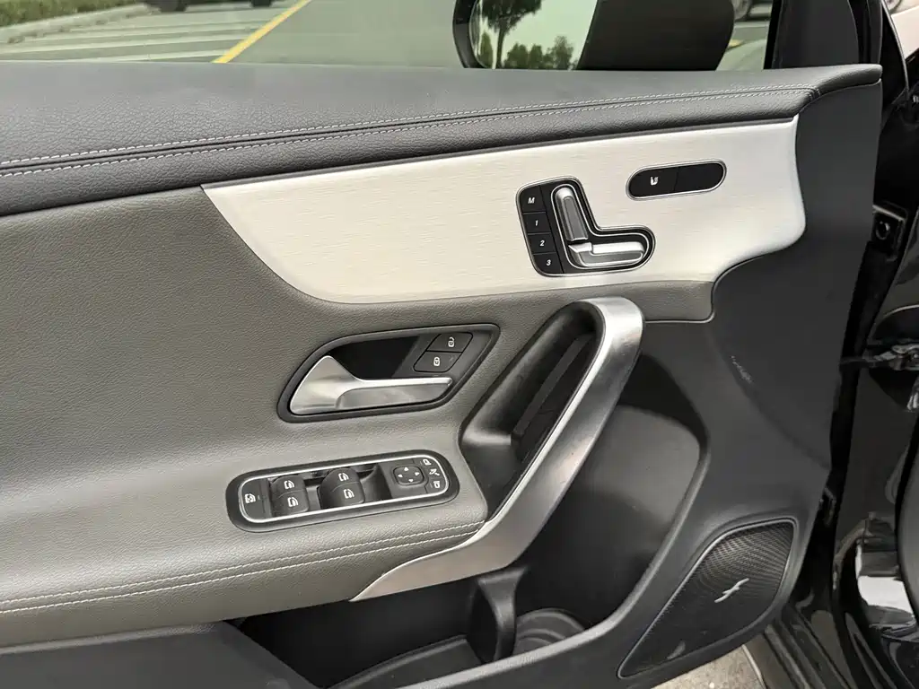 Mercedes-Benz A-Class AMG 2023 — фото 12
