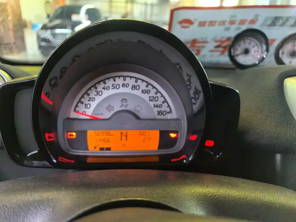 smart Fortwo 2015 — фото 13