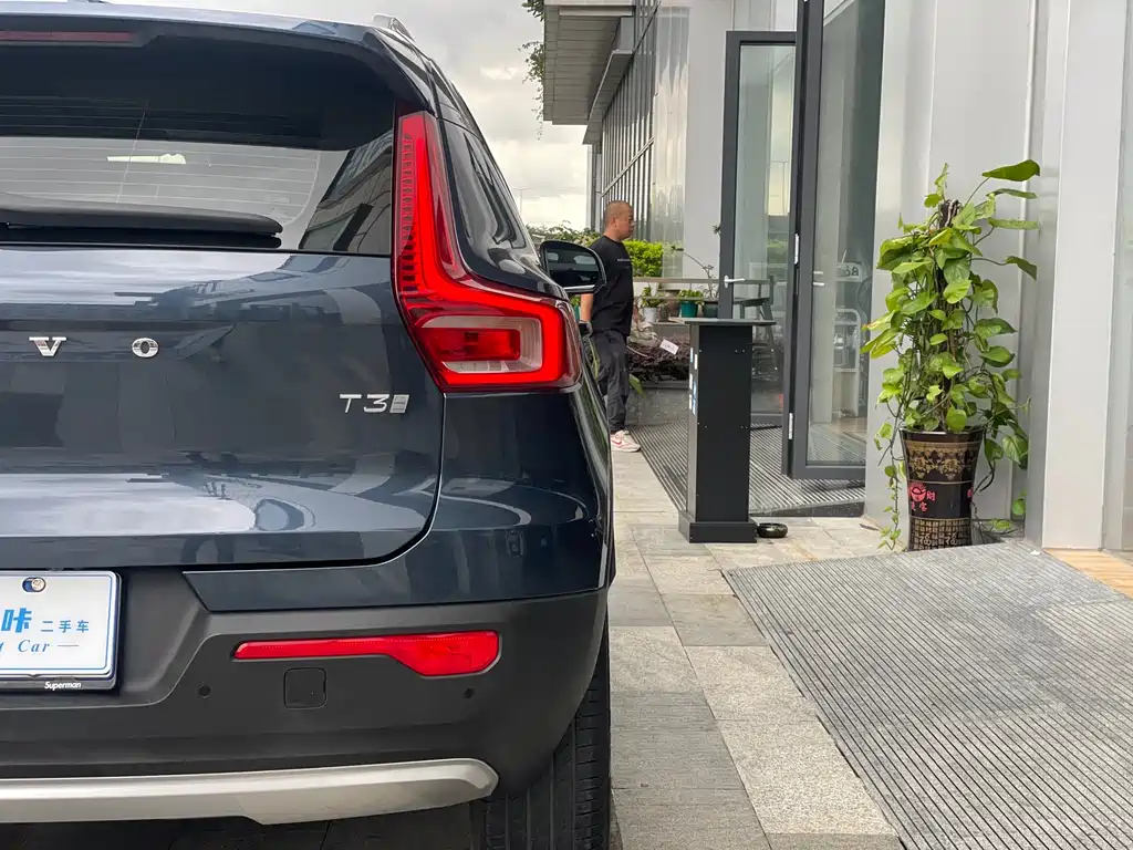 Volvo XC40 2019 — фото 17
