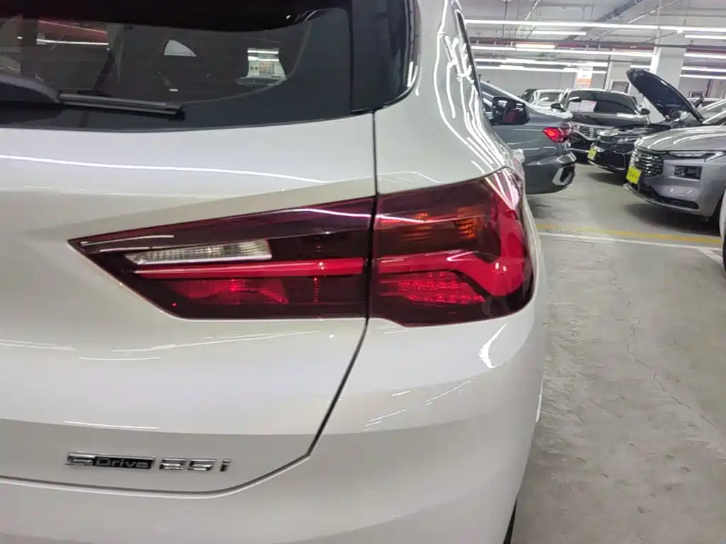 BMW X2 2023 — фото 8