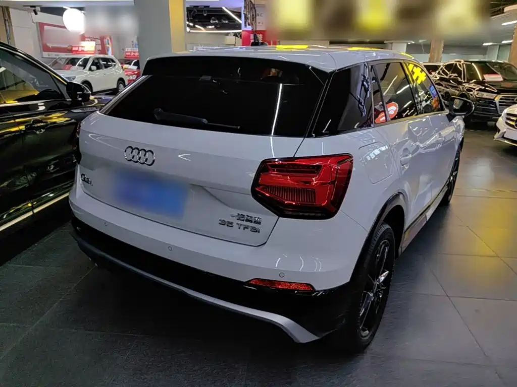 Audi Q2L 2020 — фото 7