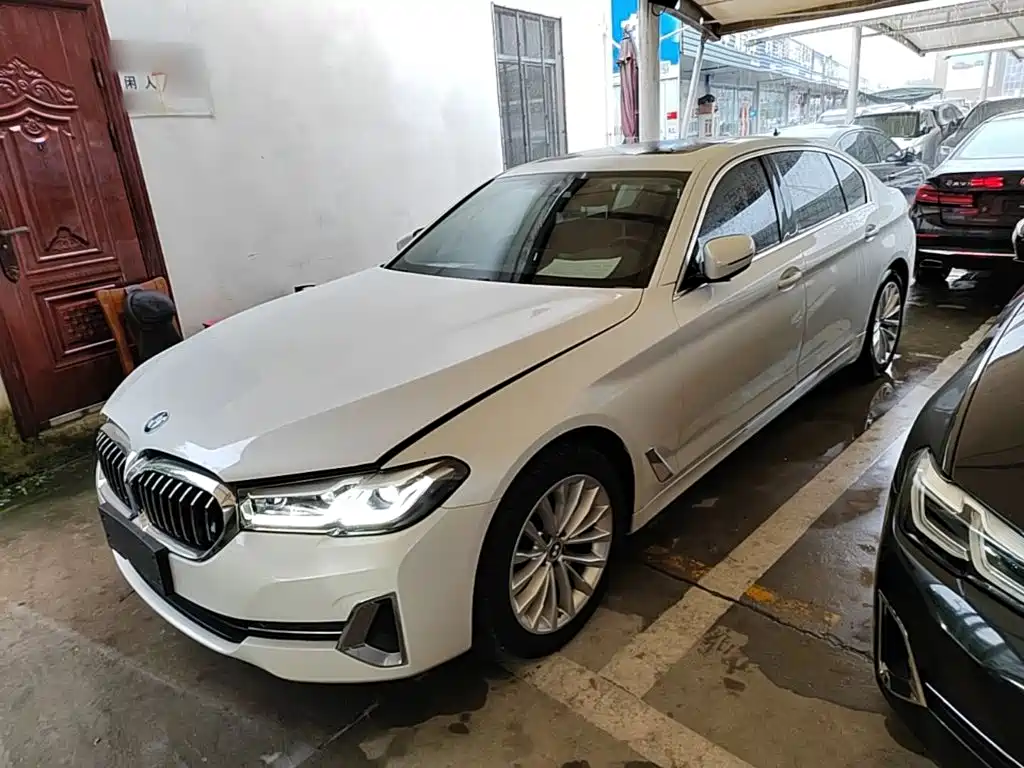 BMW 5 Series 2022
