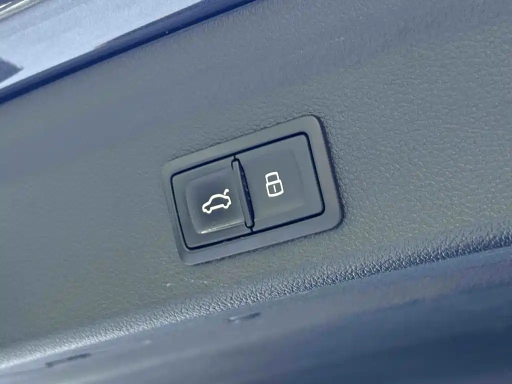Audi Q3 2021 — фото 21
