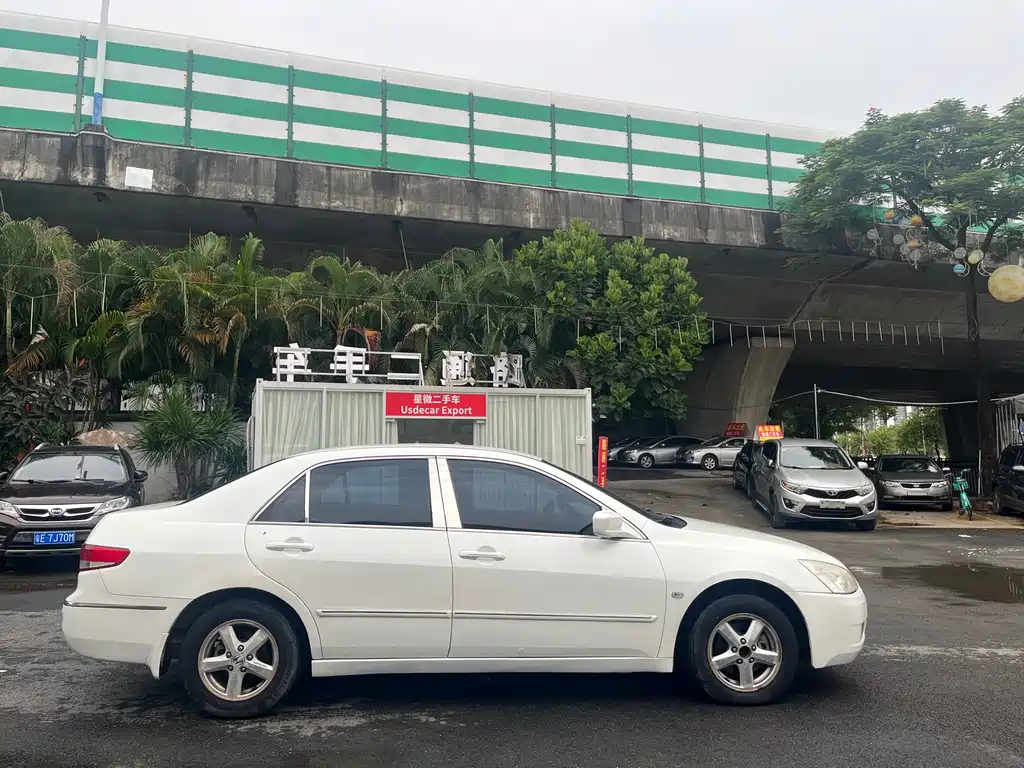 Honda Accord 2004 — фото 4