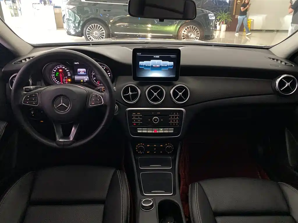 Mercedes-Benz GLA 2017 — фото 17