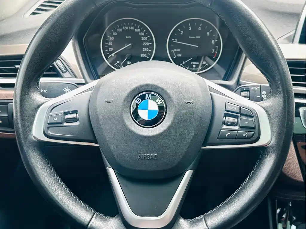 BMW X1 2018 — фото 17
