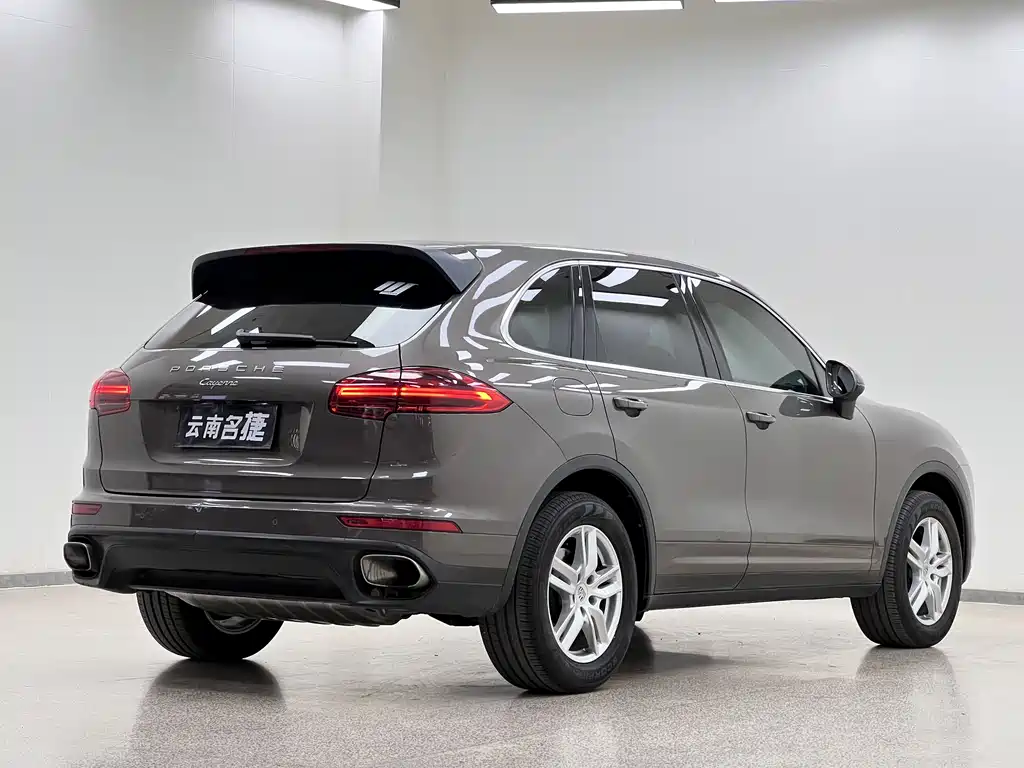 Porsche Cayenne 2015 — фото 6