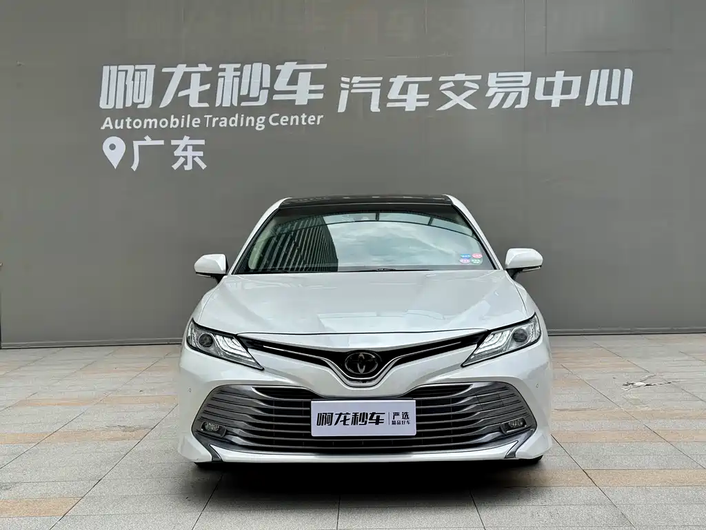 Toyota Camry 2020 — фото 2