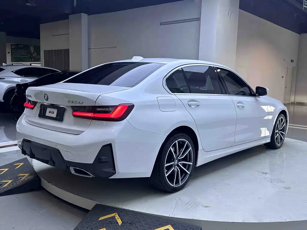 BMW 3 Series 2023