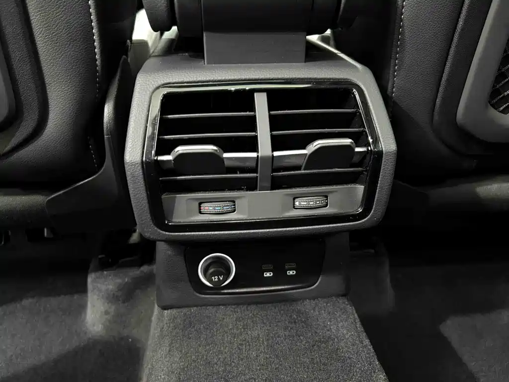 Audi Q3 2023 — фото 15