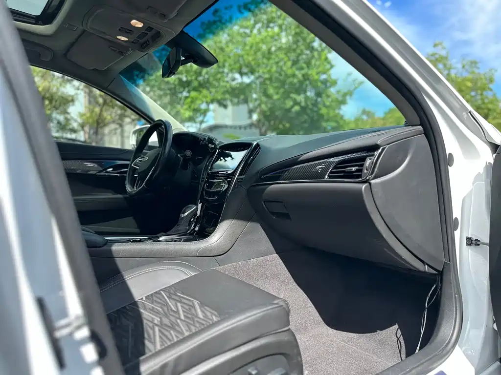 Cadillac ATS-L 2019 — фото 10