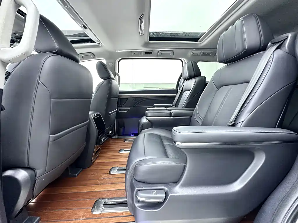 GAC Motor Trumpchi M8 2021 — фото 15