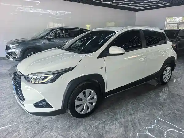 Toyota Yaris L 2022