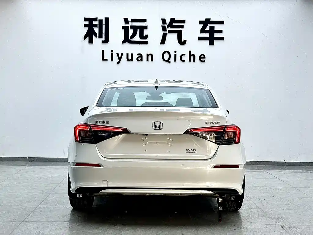 Honda Civic 2024 — фото 15