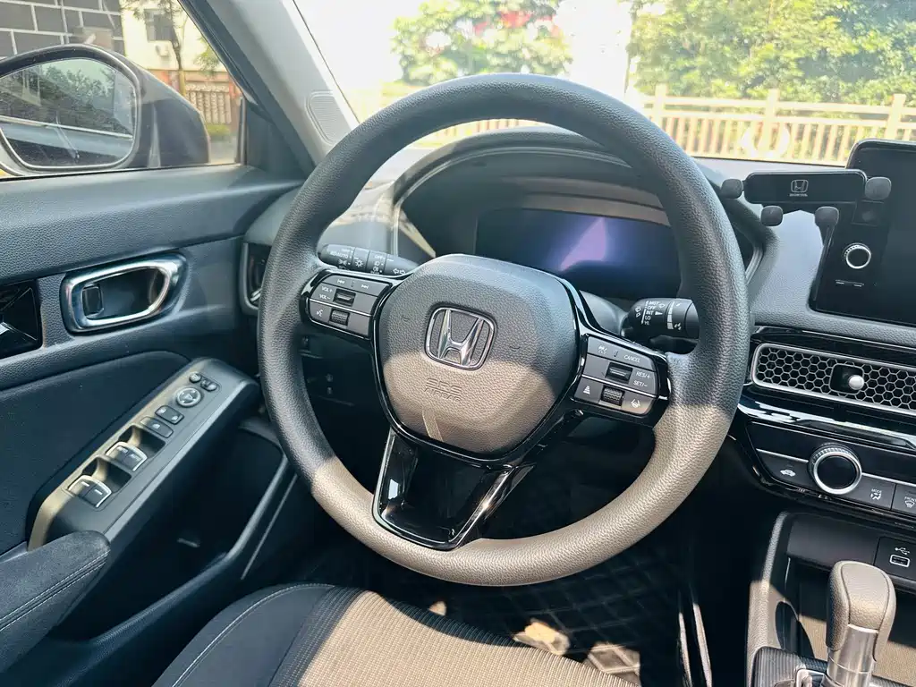 Honda Civic 2023 — фото 18